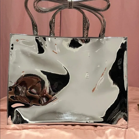 🔥🔥 Telfar Metallic LARGE MIRROR Silver Tote Bag🤍🩶🤍 - Picture 4 of 16